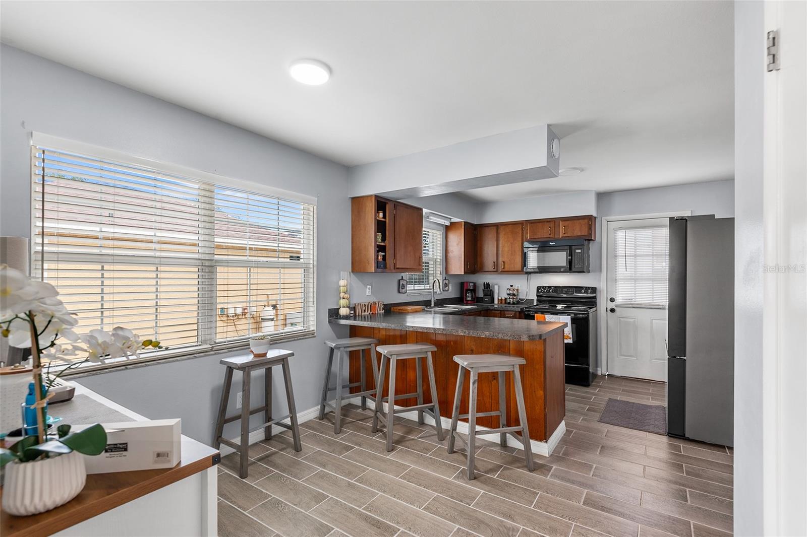 Image 12 of 39 For 122 22nd Street Nw