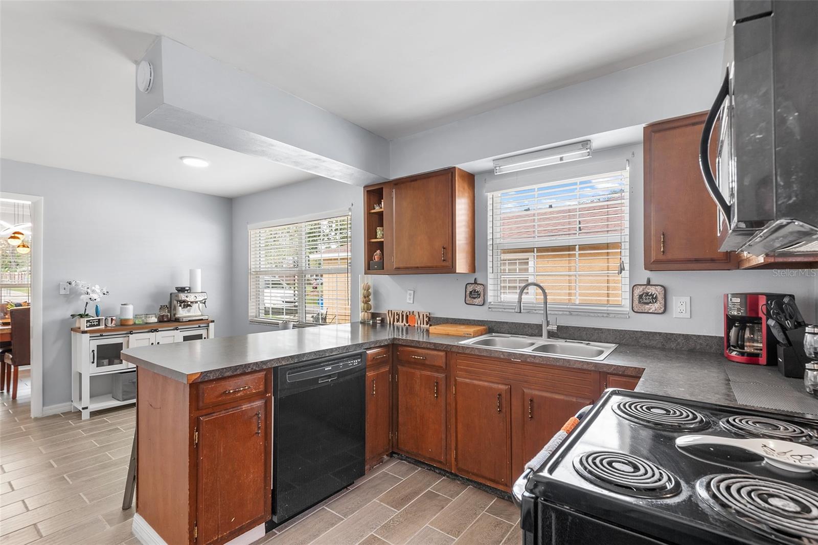 Image 16 of 39 For 122 22nd Street Nw