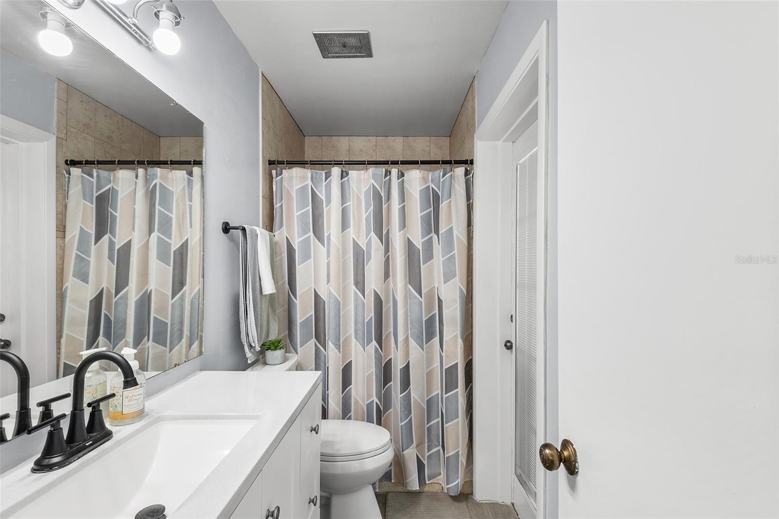 Image 20 of 39 For 122 22nd Street Nw