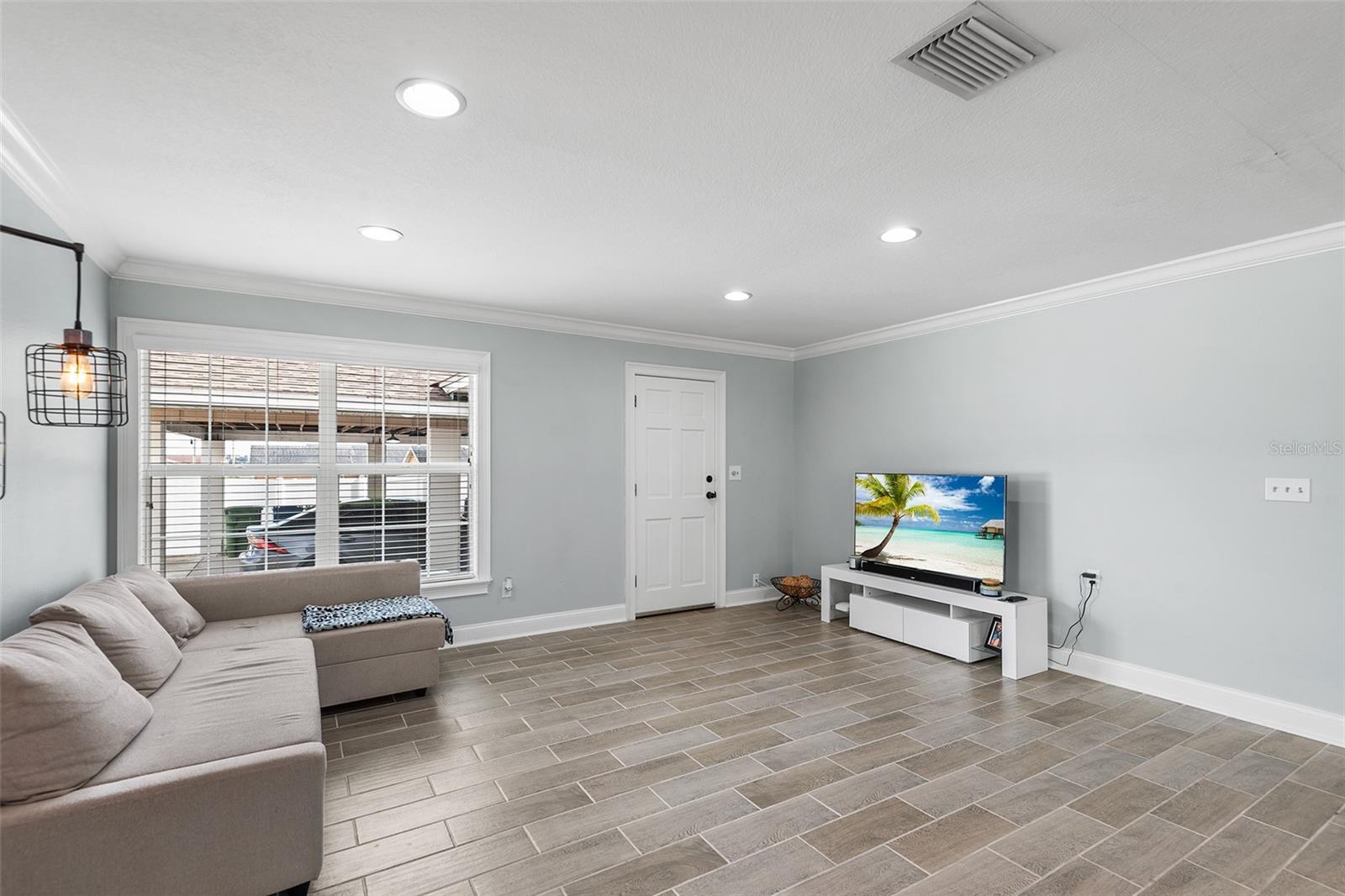 Image 6 of 39 For 122 22nd Street Nw