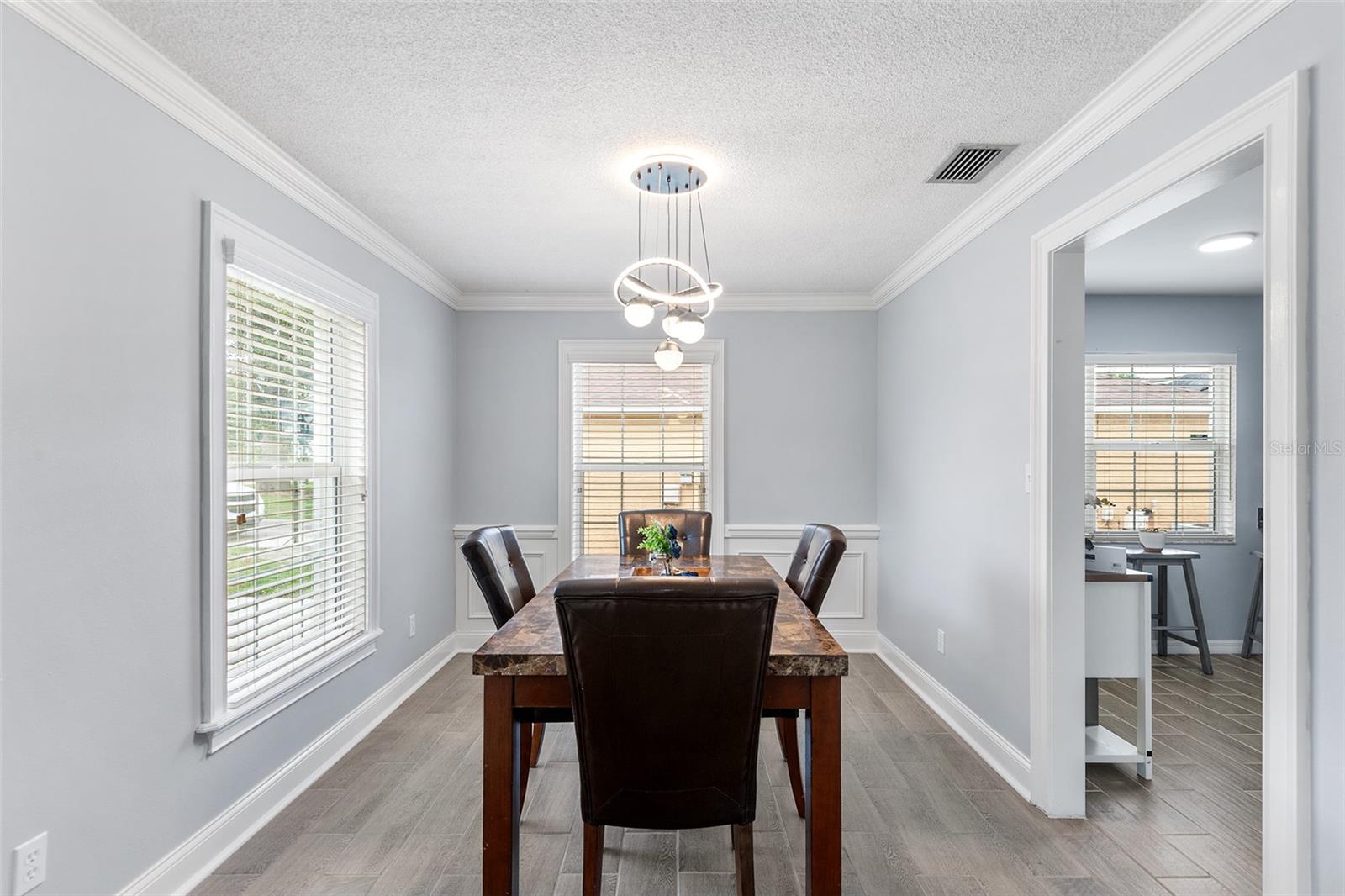 Image 9 of 39 For 122 22nd Street Nw
