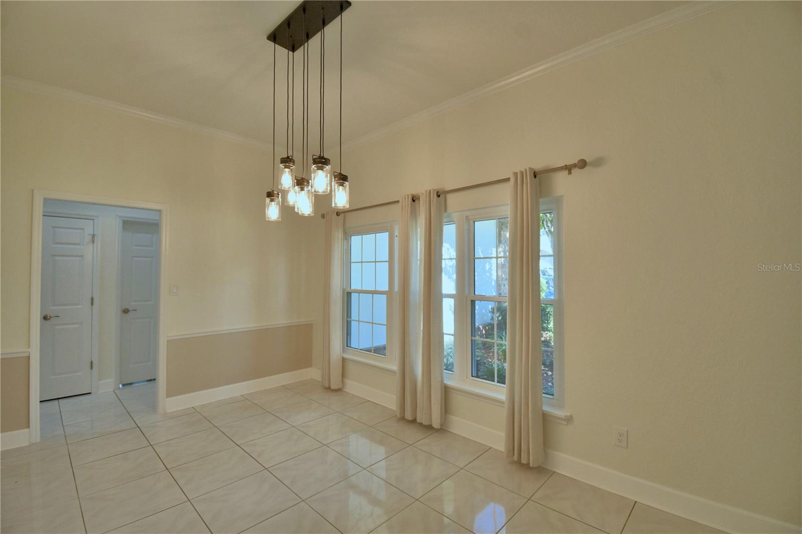 Image 13 of 46 For 857 Silk Oak Terrace