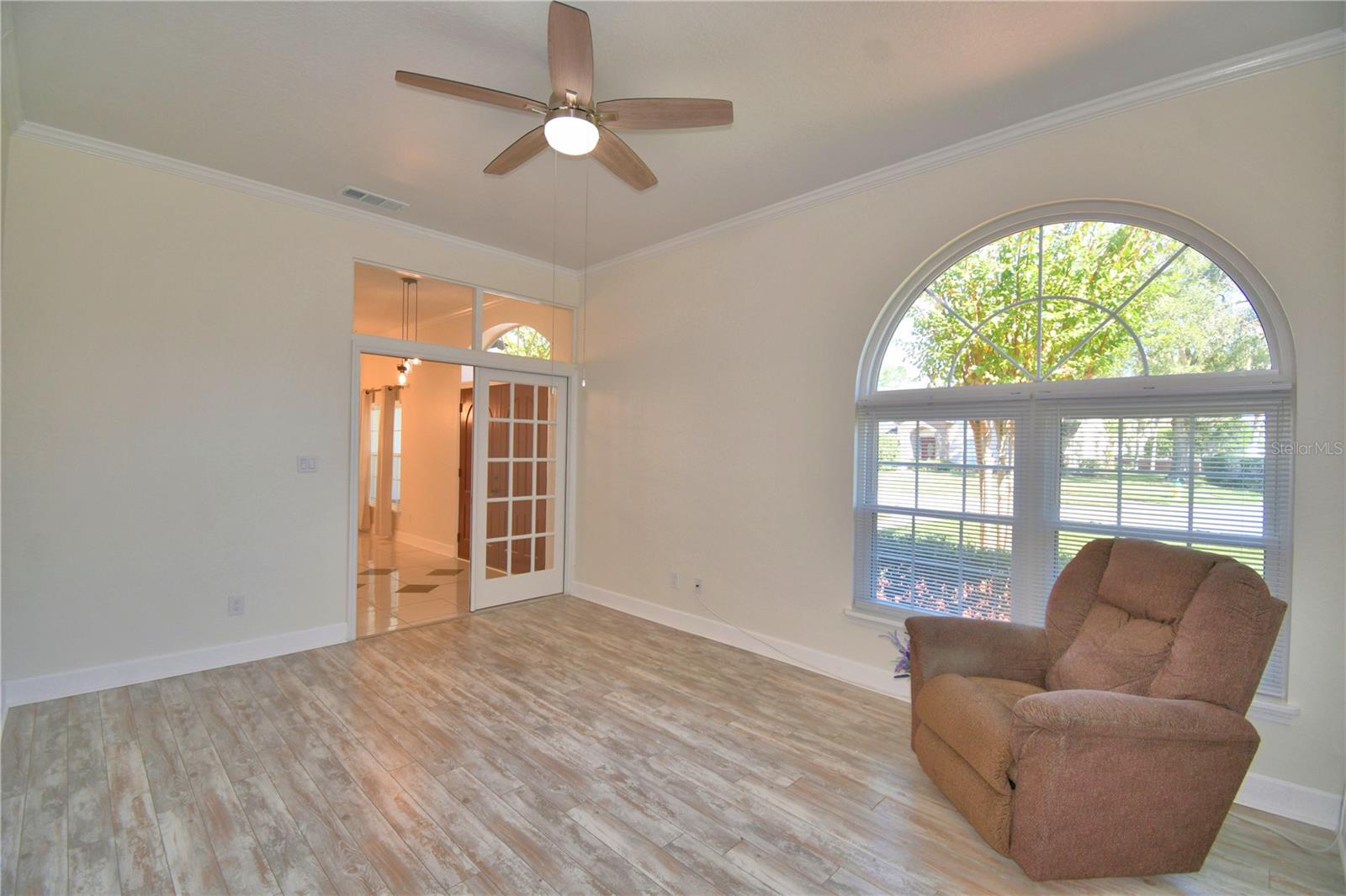 Image 16 of 46 For 857 Silk Oak Terrace