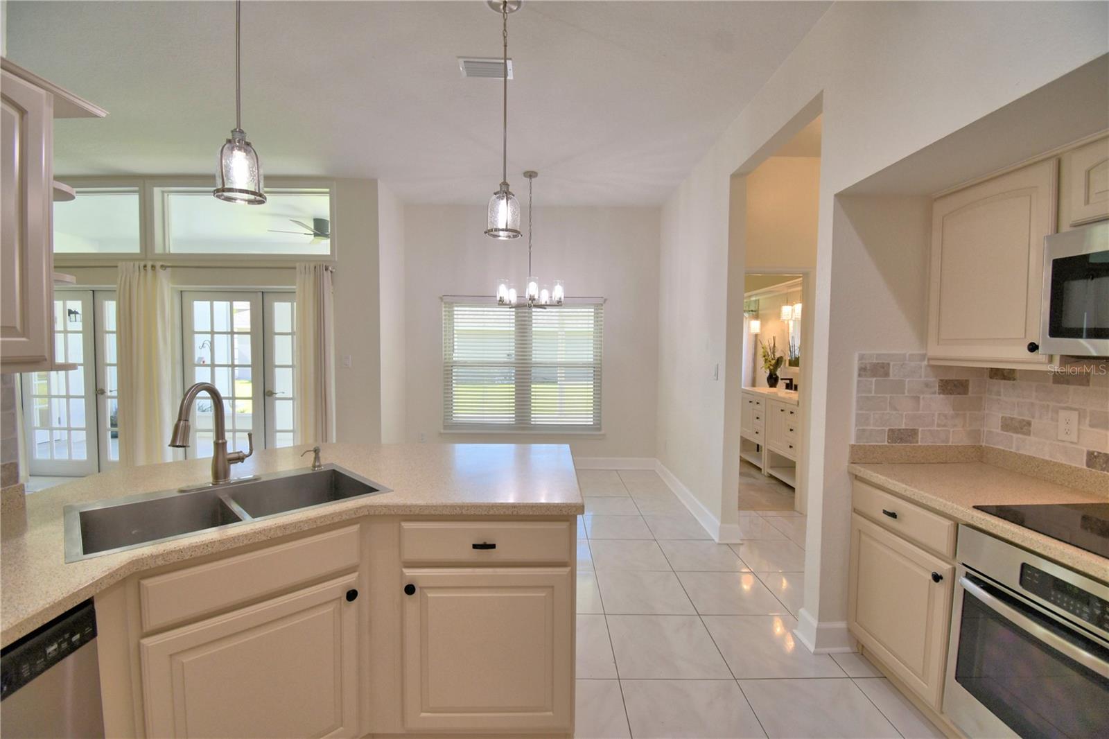 Image 24 of 46 For 857 Silk Oak Terrace