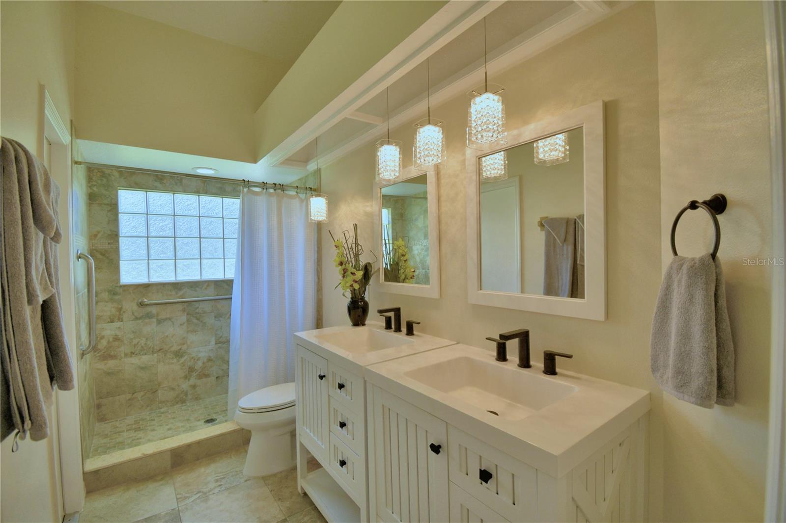 Image 27 of 46 For 857 Silk Oak Terrace