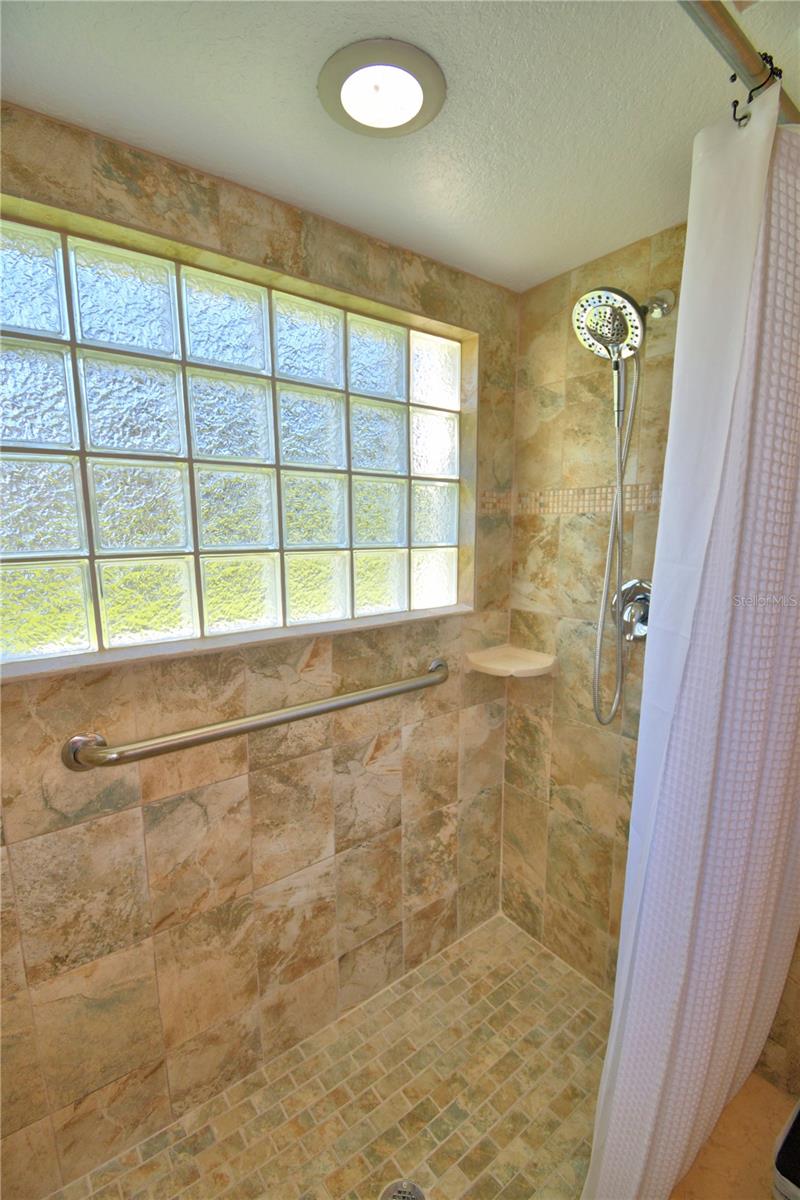 Image 28 of 46 For 857 Silk Oak Terrace