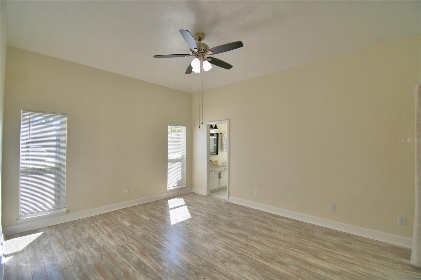 Image 31 of 46 For 857 Silk Oak Terrace