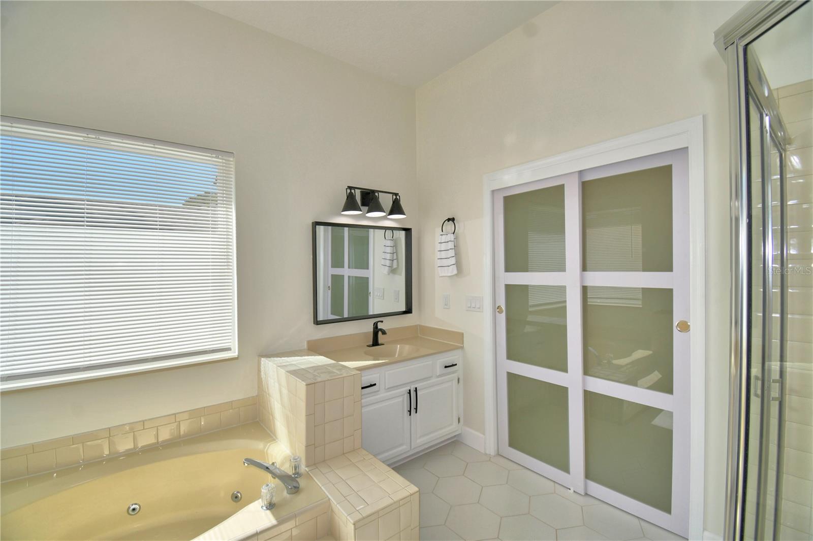 Image 35 of 46 For 857 Silk Oak Terrace