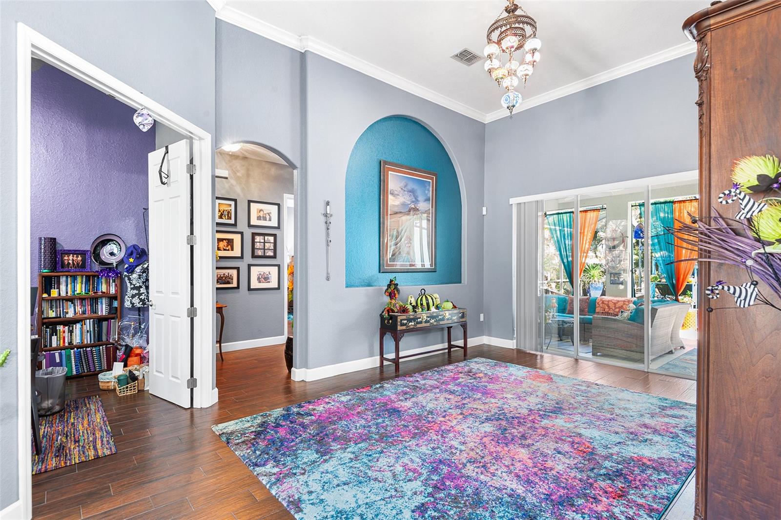 Image 11 of 51 For 539 Renee Drive