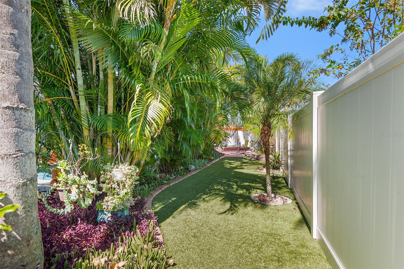 Image 6 of 51 For 539 Renee Drive