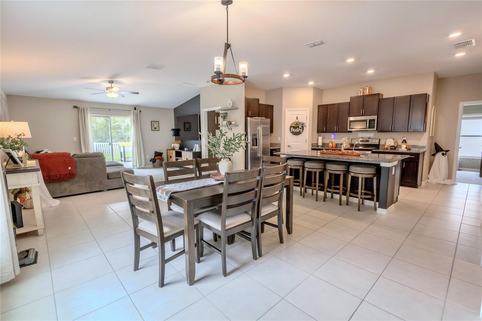 Image 14 of 37 For 1628 Red Loop