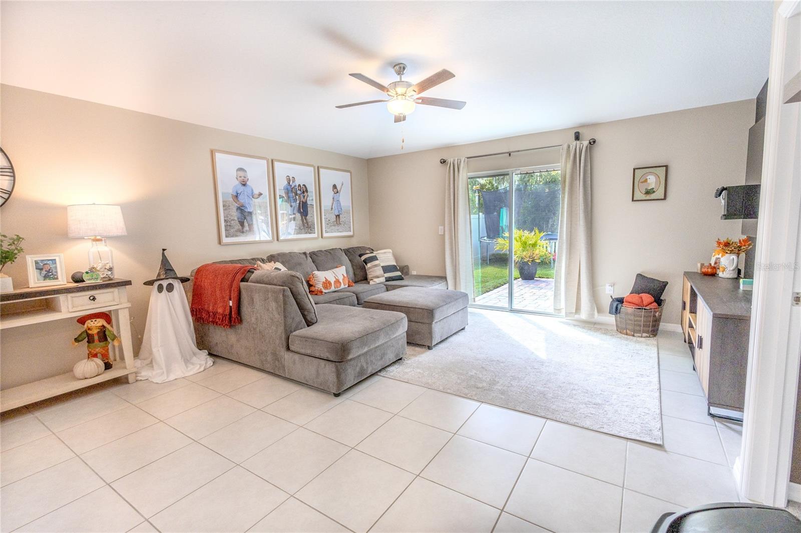 Image 15 of 37 For 1628 Red Loop