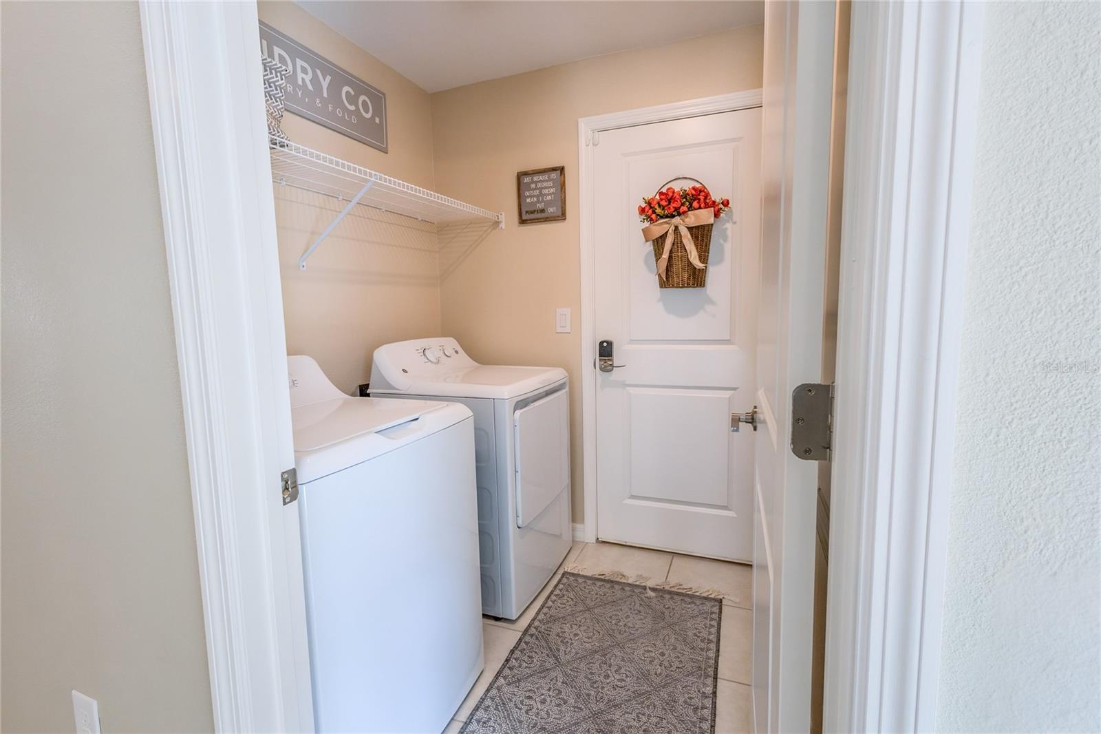 Image 17 of 37 For 1628 Red Loop