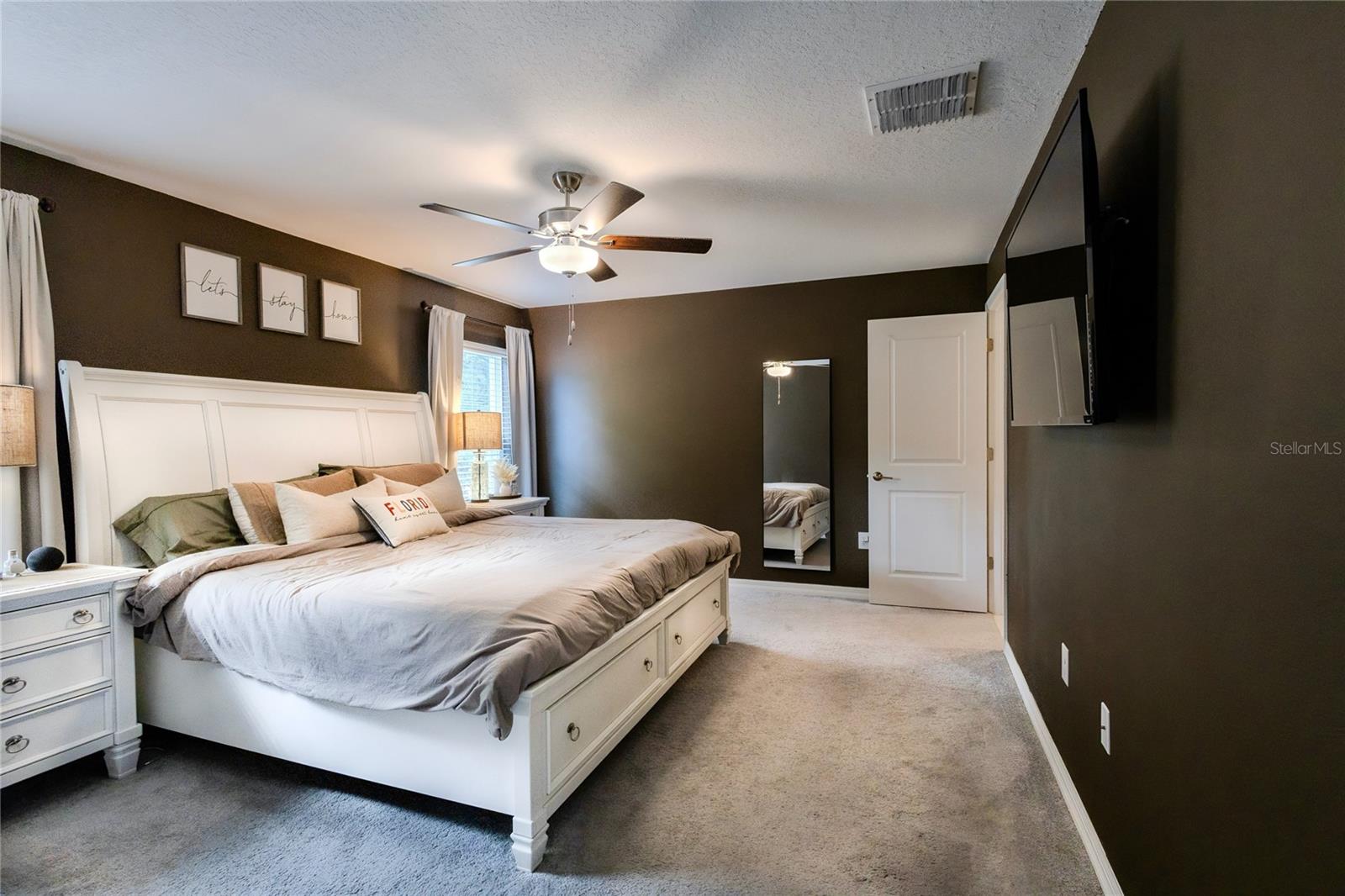 Image 19 of 37 For 1628 Red Loop