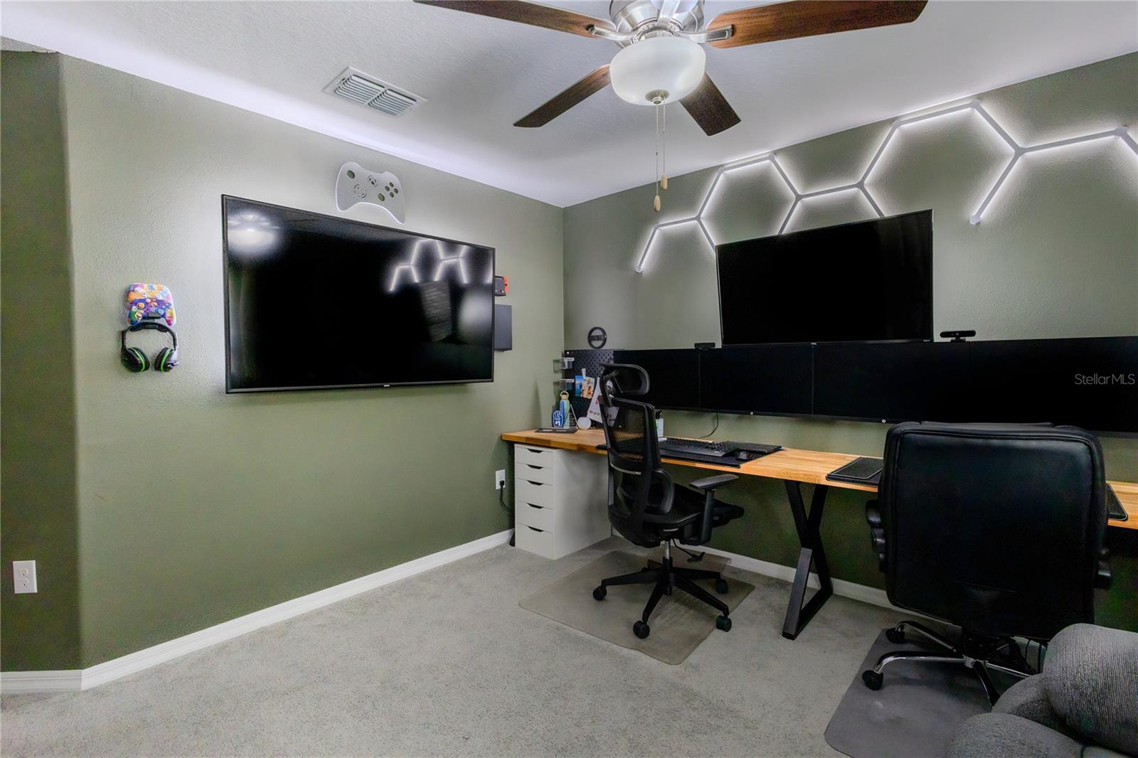 Image 27 of 37 For 1628 Red Loop