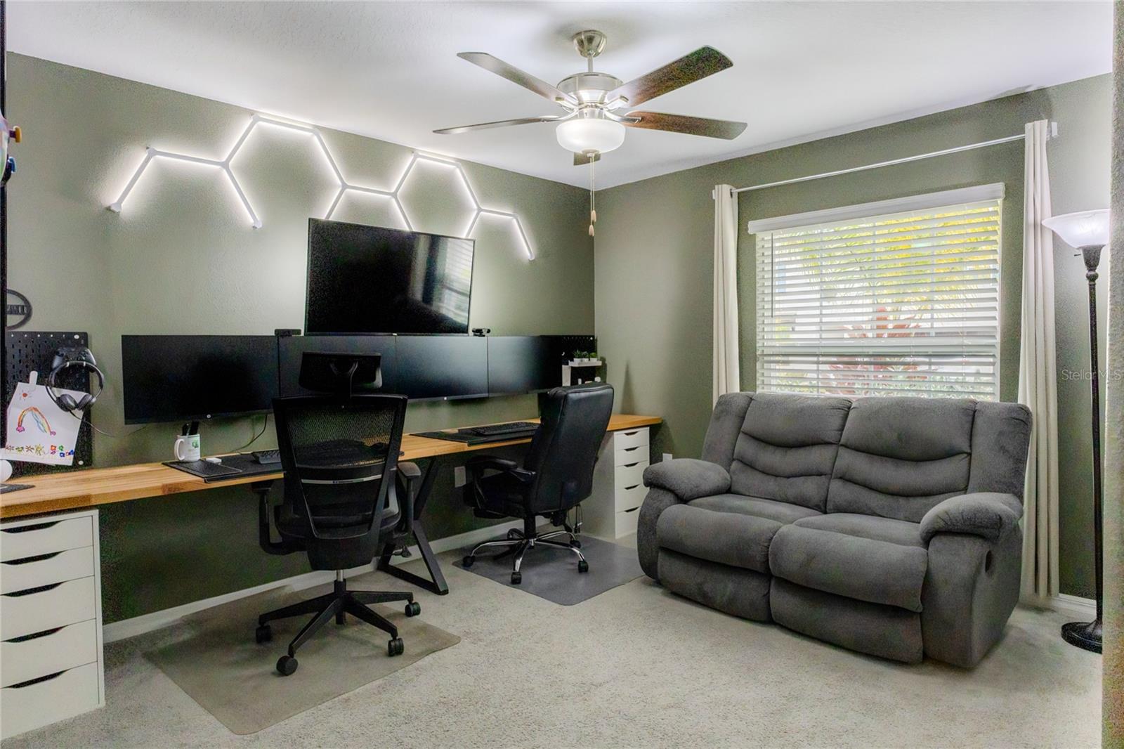 Image 28 of 37 For 1628 Red Loop