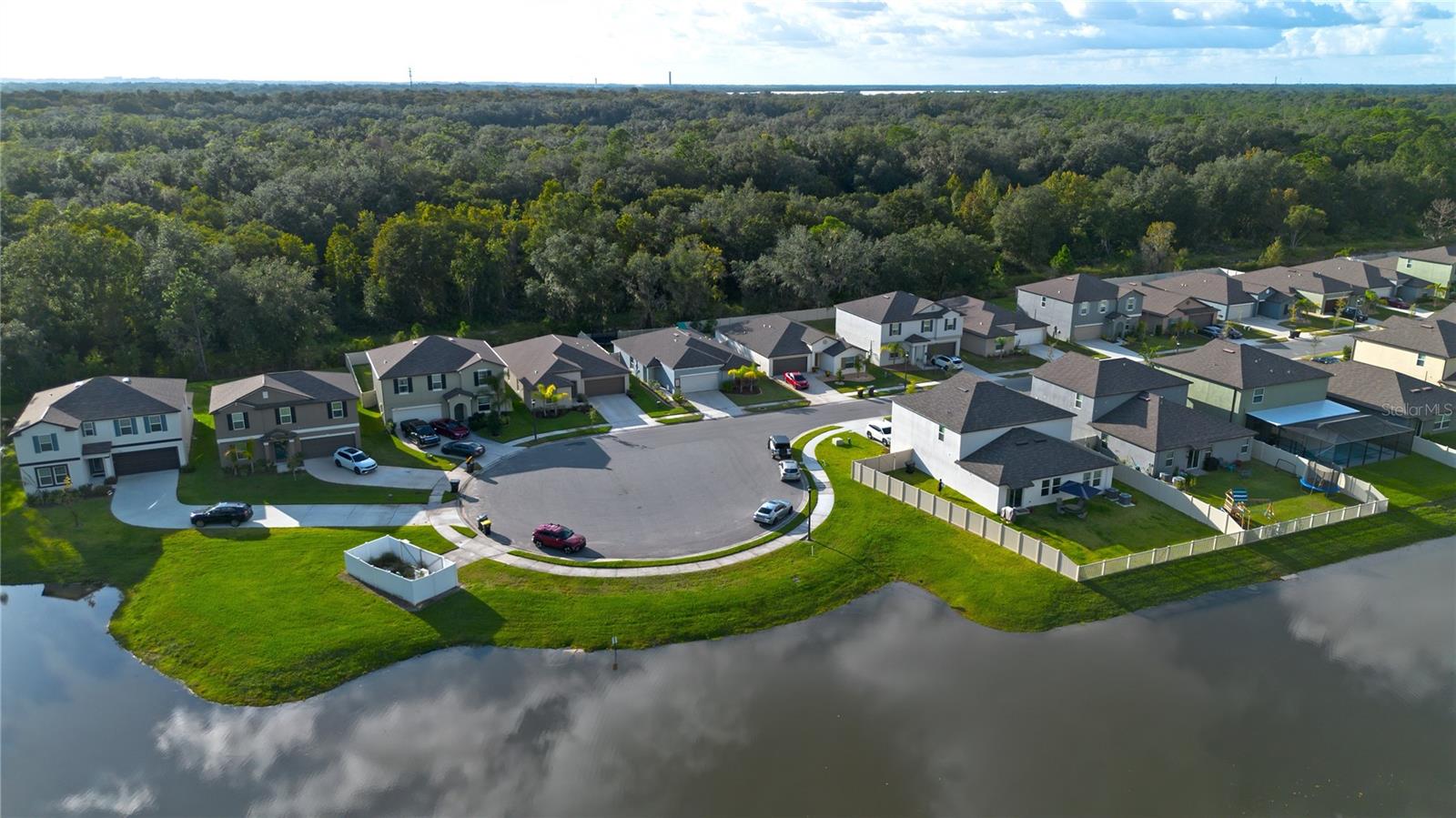 Image 31 of 37 For 1628 Red Loop