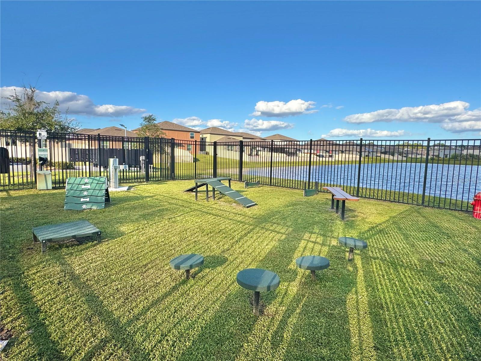 Image 36 of 37 For 1628 Red Loop