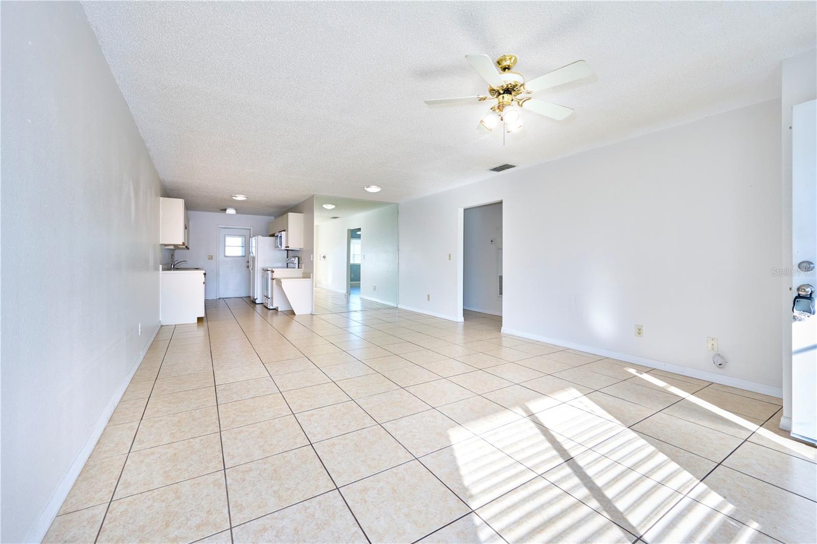 Image 5 of 23 For 413 Winter Ridge Boulevard 413