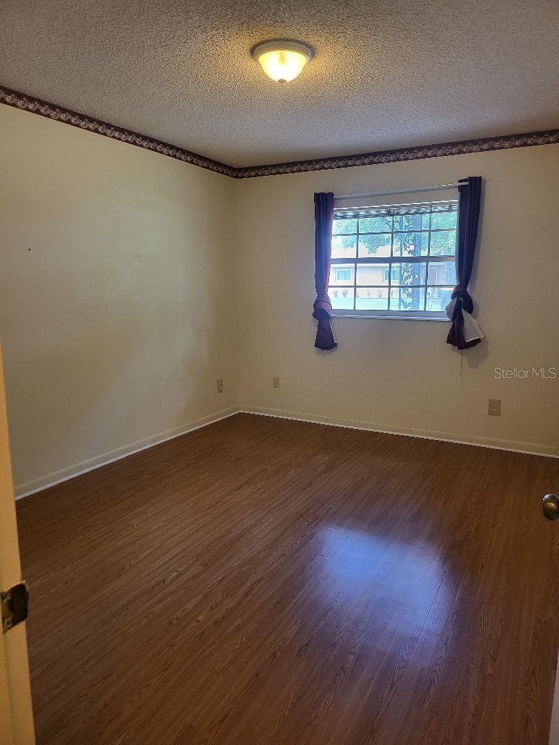 Image 10 of 22 For 1210 Lynn Avenue