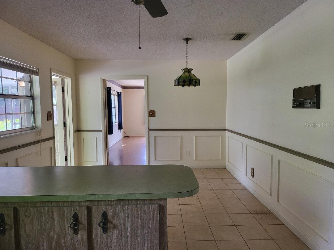 Image 5 of 22 For 1210 Lynn Avenue