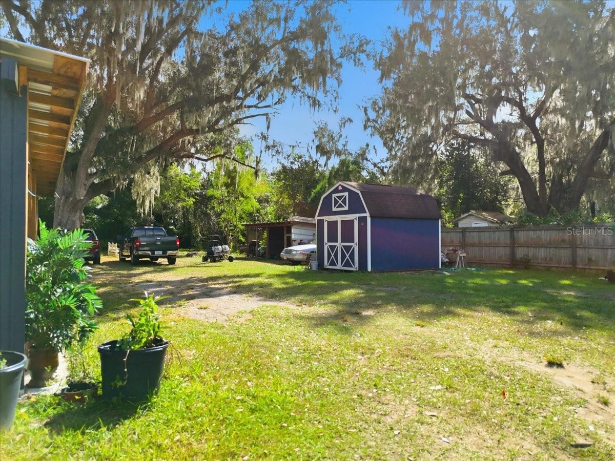 Image 26 of 35 For 800 Hickory Lane E