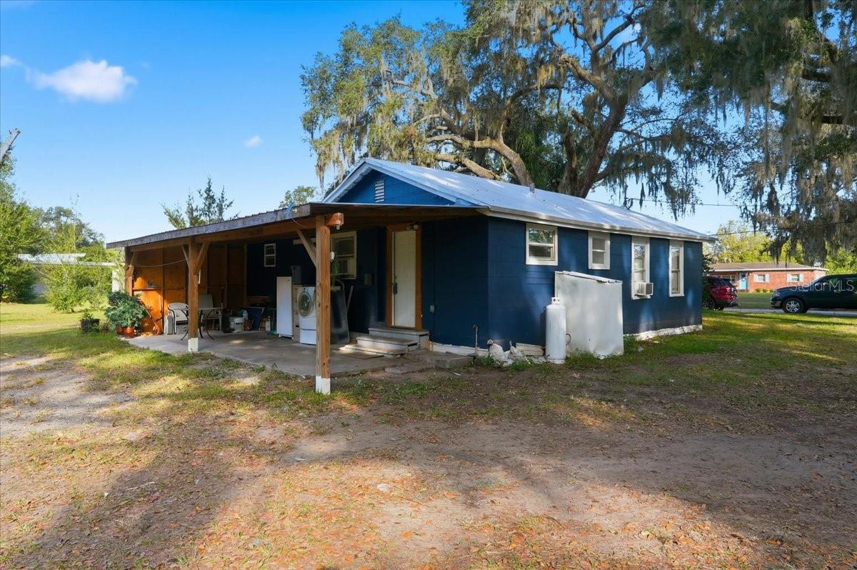 Image 4 of 35 For 800 Hickory Lane E