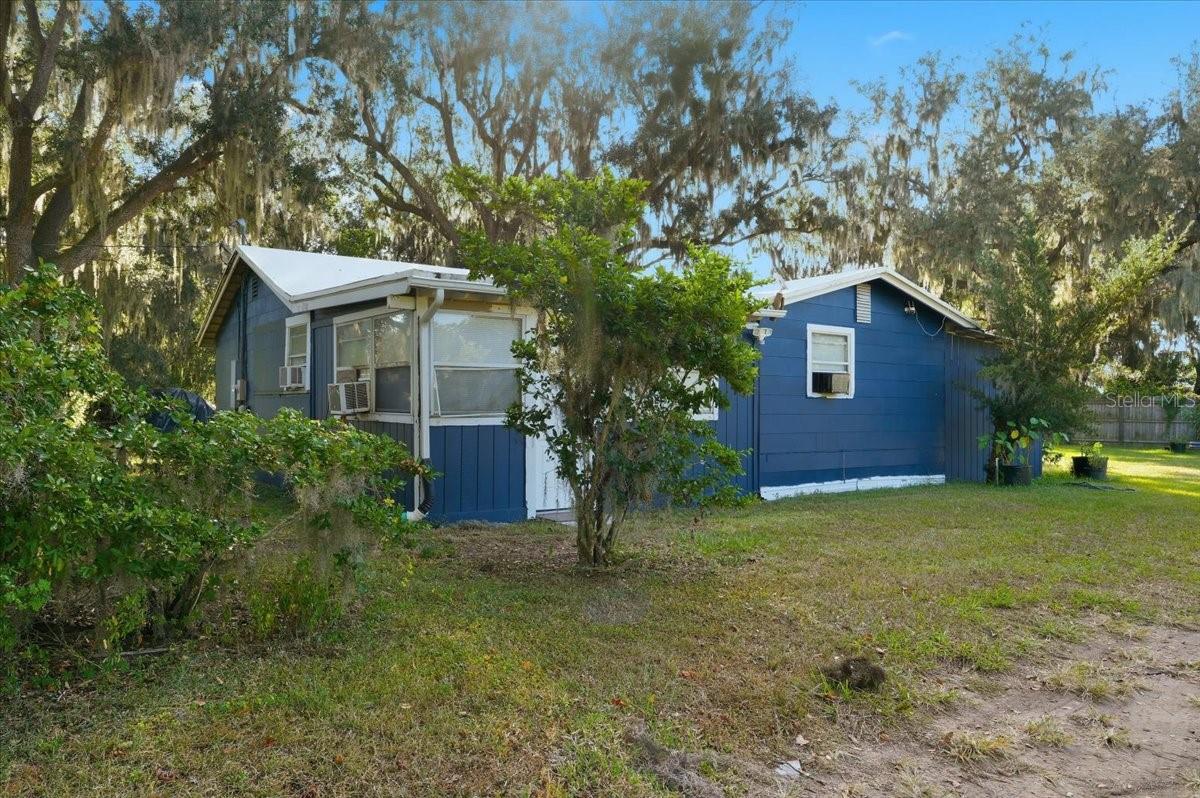 Image 5 of 35 For 800 Hickory Lane E