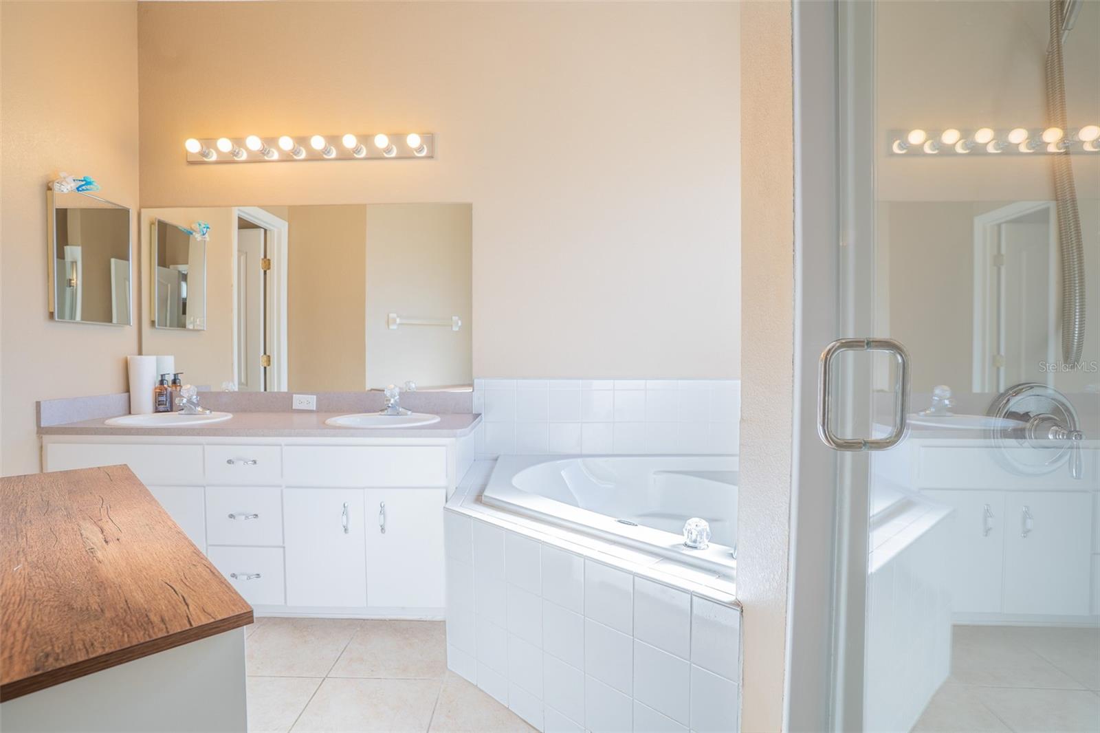 Image 10 of 21 For 4317 Dinner Lake Drive