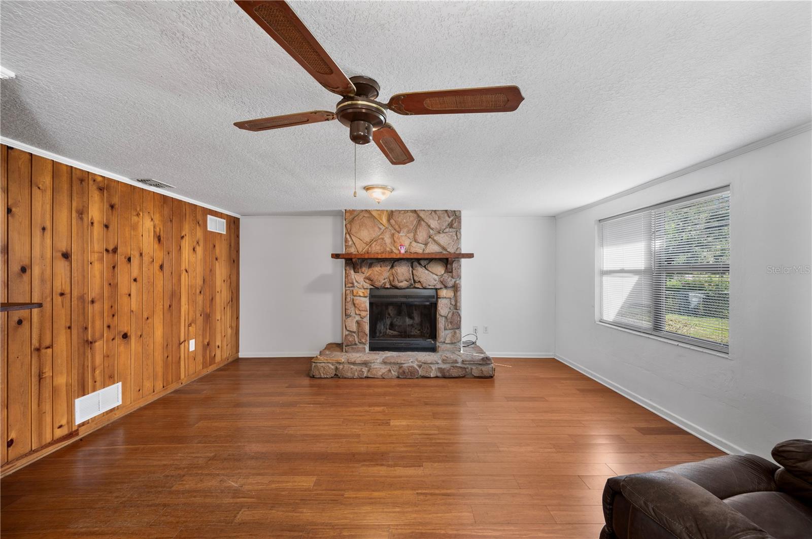 Image 16 of 37 For 1331 33rd Street Nw