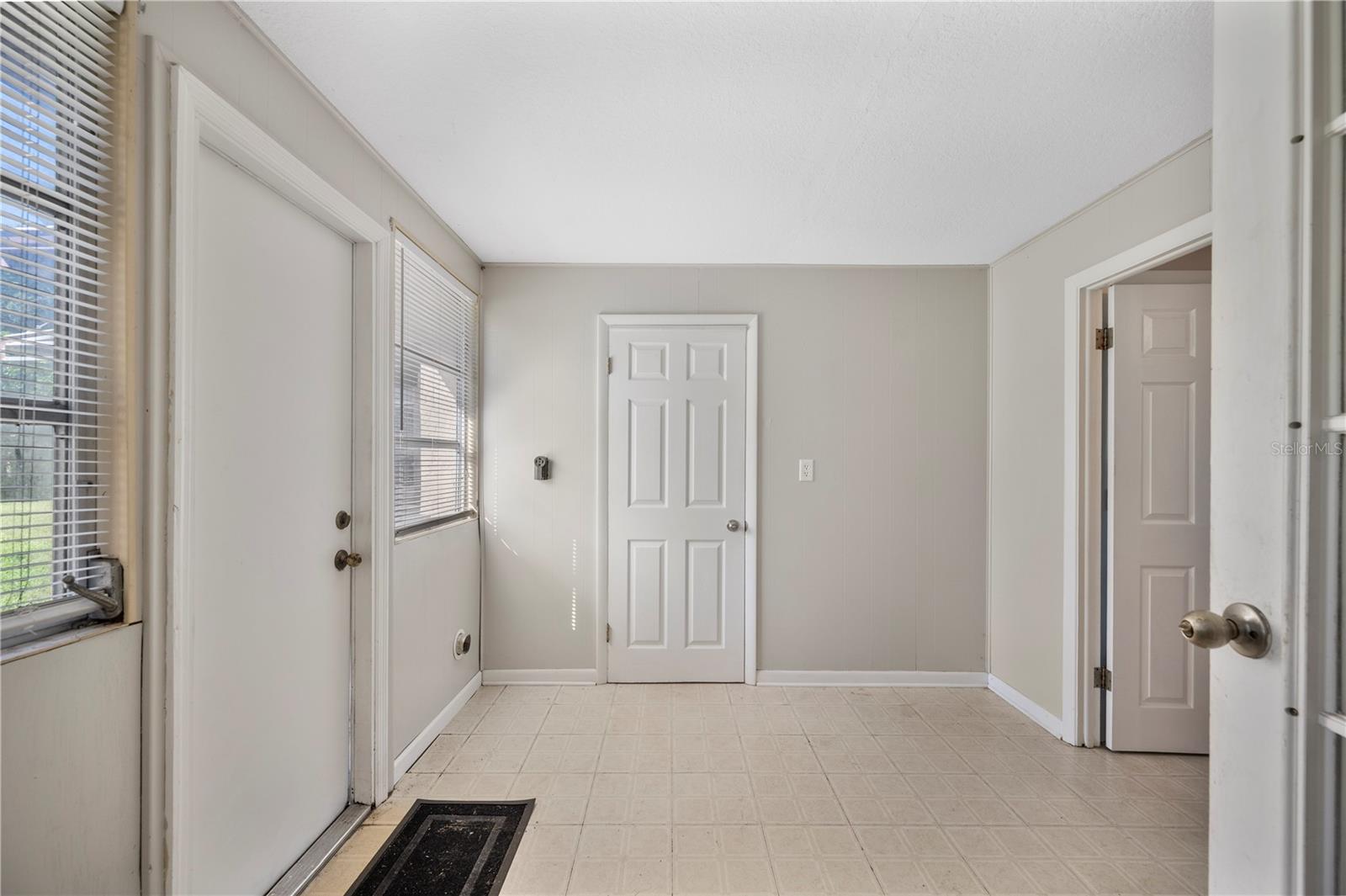 Image 5 of 37 For 1331 33rd Street Nw