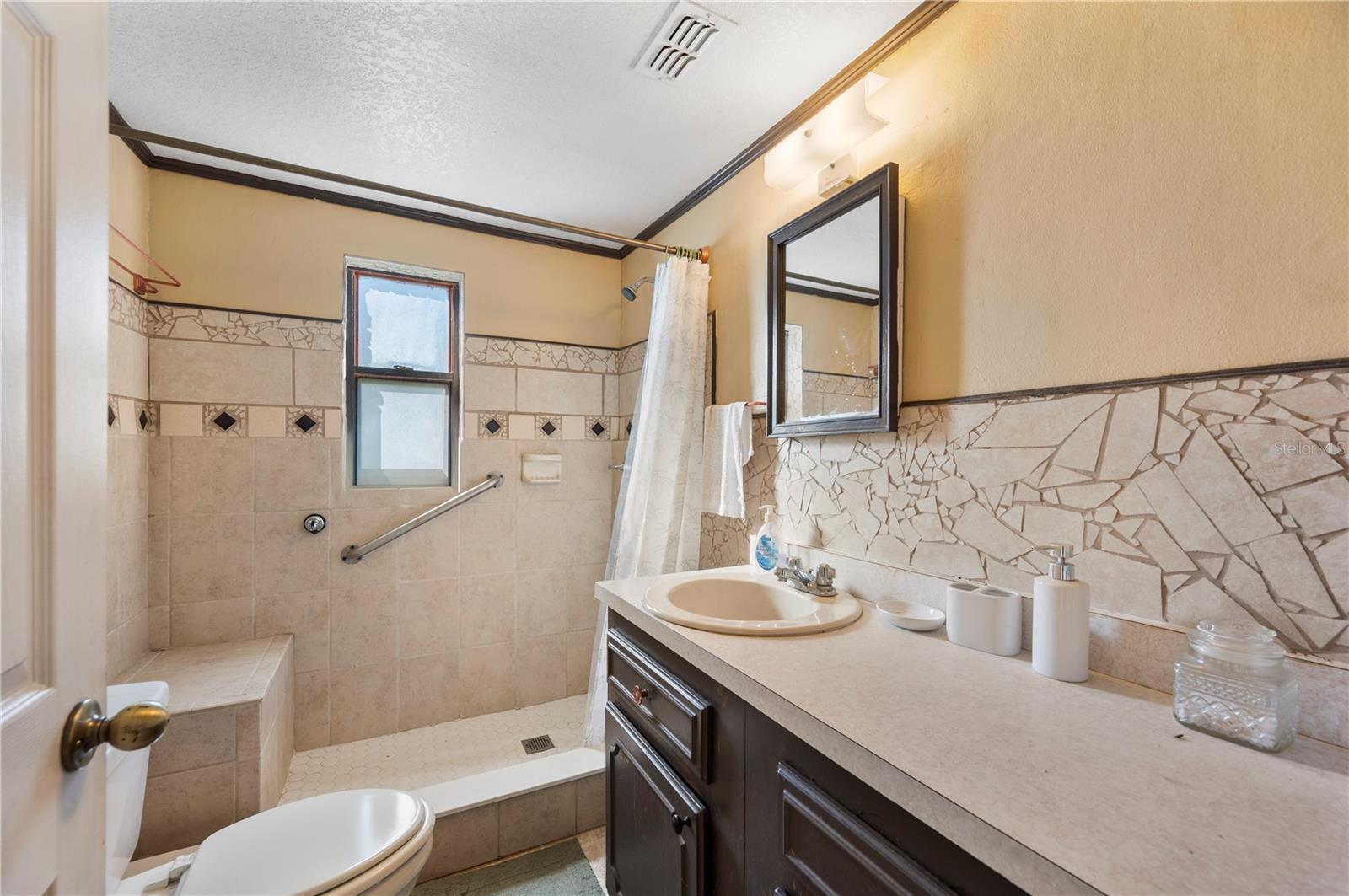 Image 8 of 37 For 1331 33rd Street Nw