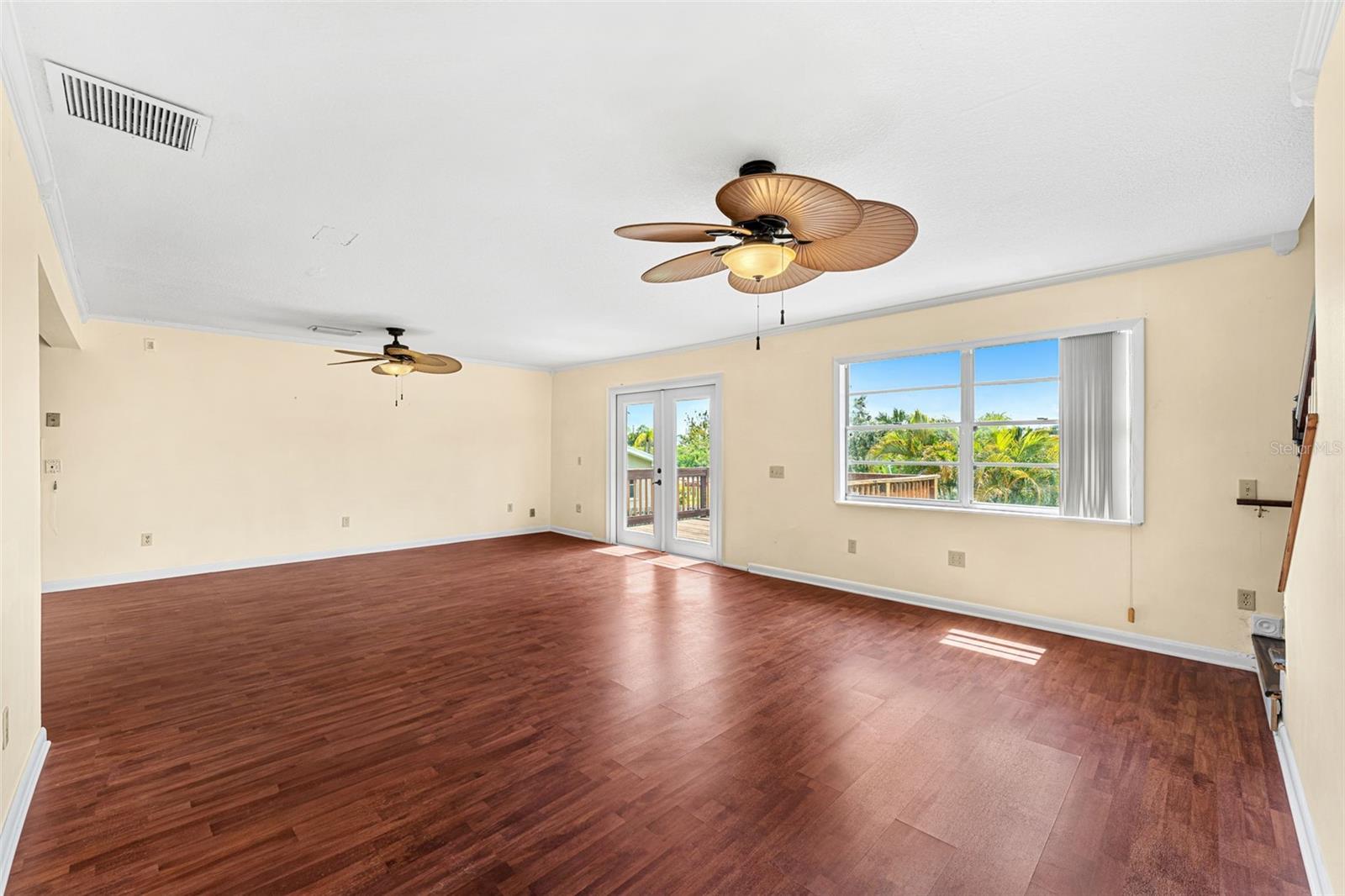 Image 17 of 45 For 1359 Richmond Drive