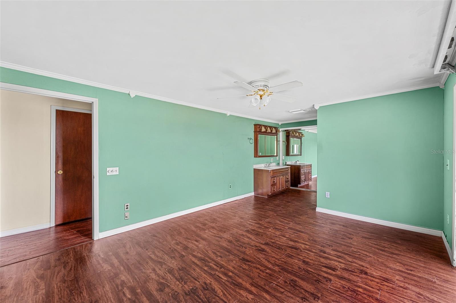Image 23 of 45 For 1359 Richmond Drive