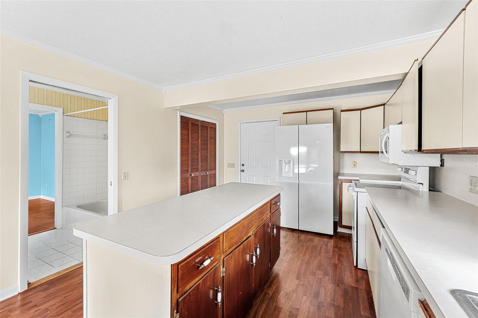 Image 7 of 45 For 1359 Richmond Drive
