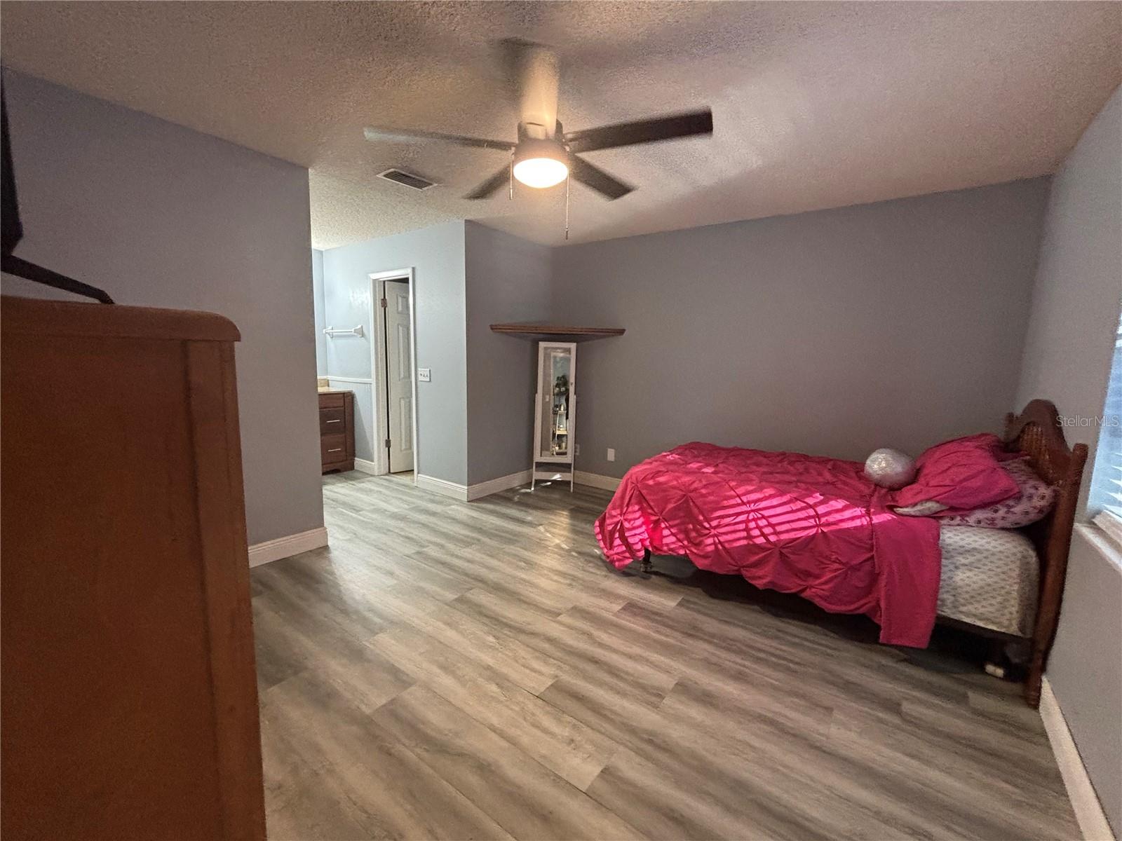 Image 20 of 51 For 3334 Fox Ridge Drive