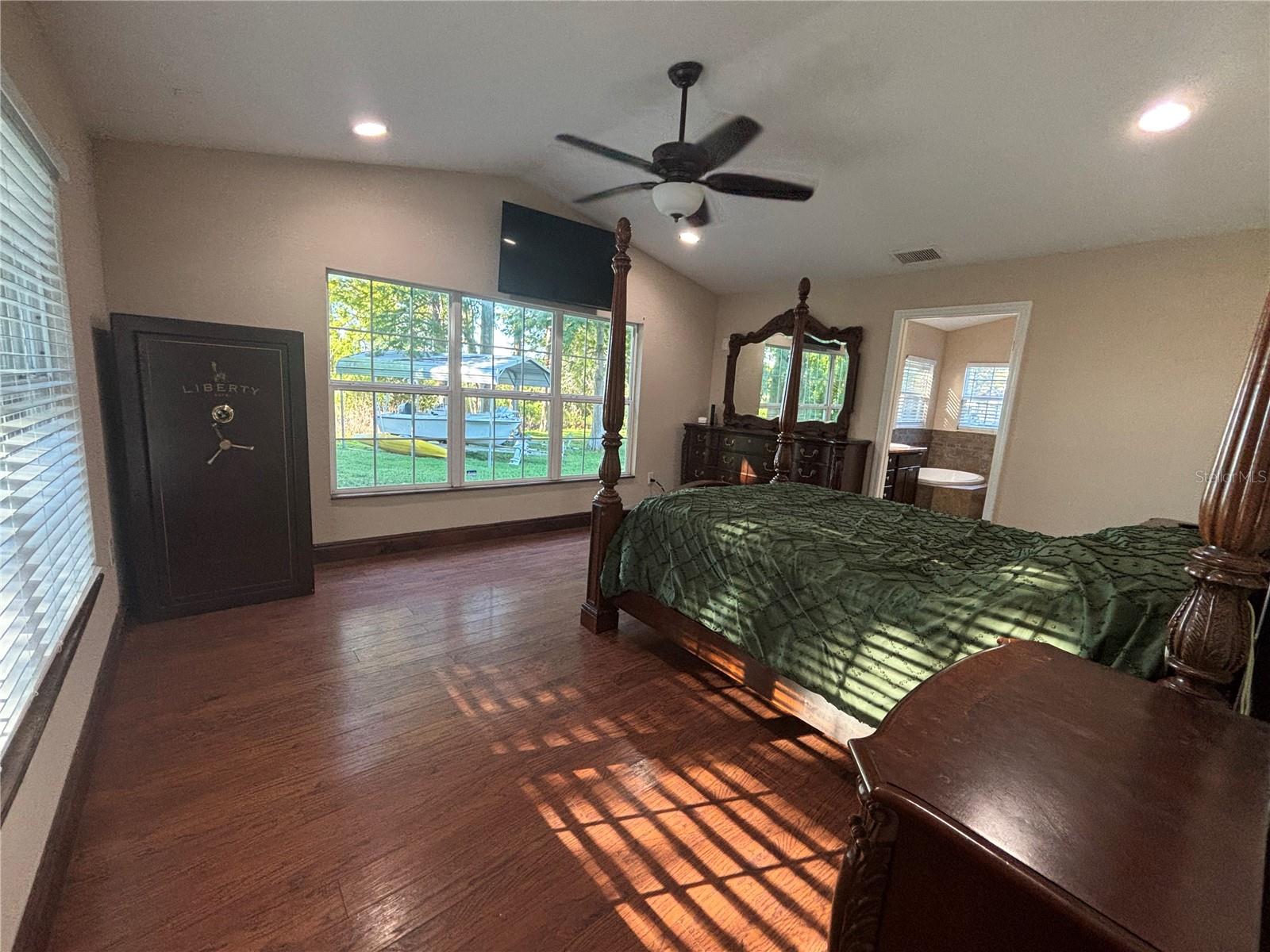 Image 24 of 51 For 3334 Fox Ridge Drive