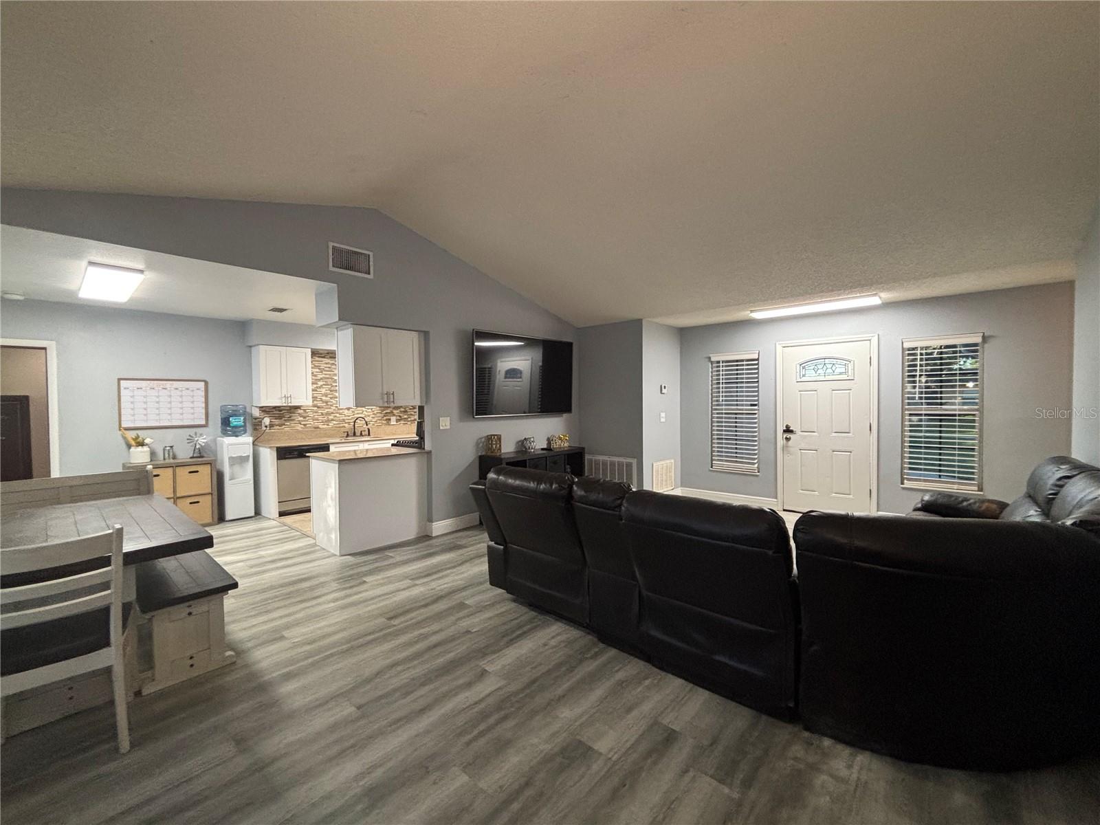 Image 6 of 51 For 3334 Fox Ridge Drive