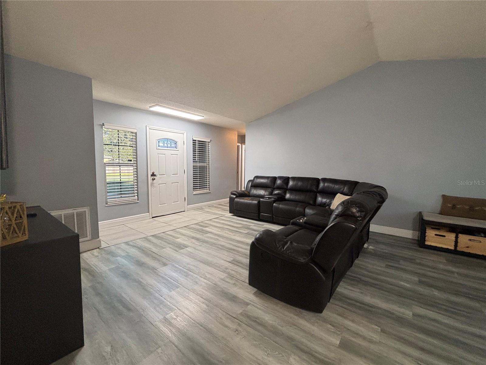 Image 7 of 51 For 3334 Fox Ridge Drive