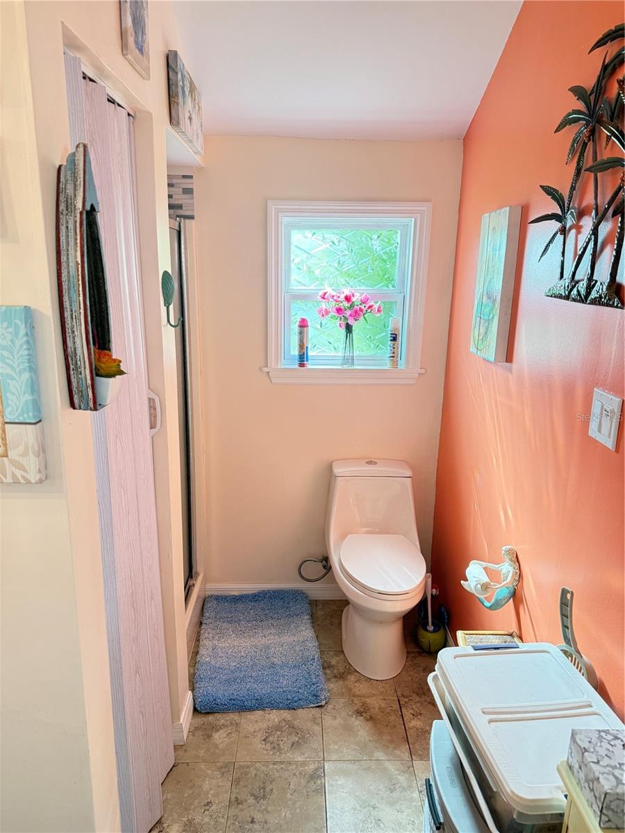 Image 18 of 36 For 5245 Island View Circle N