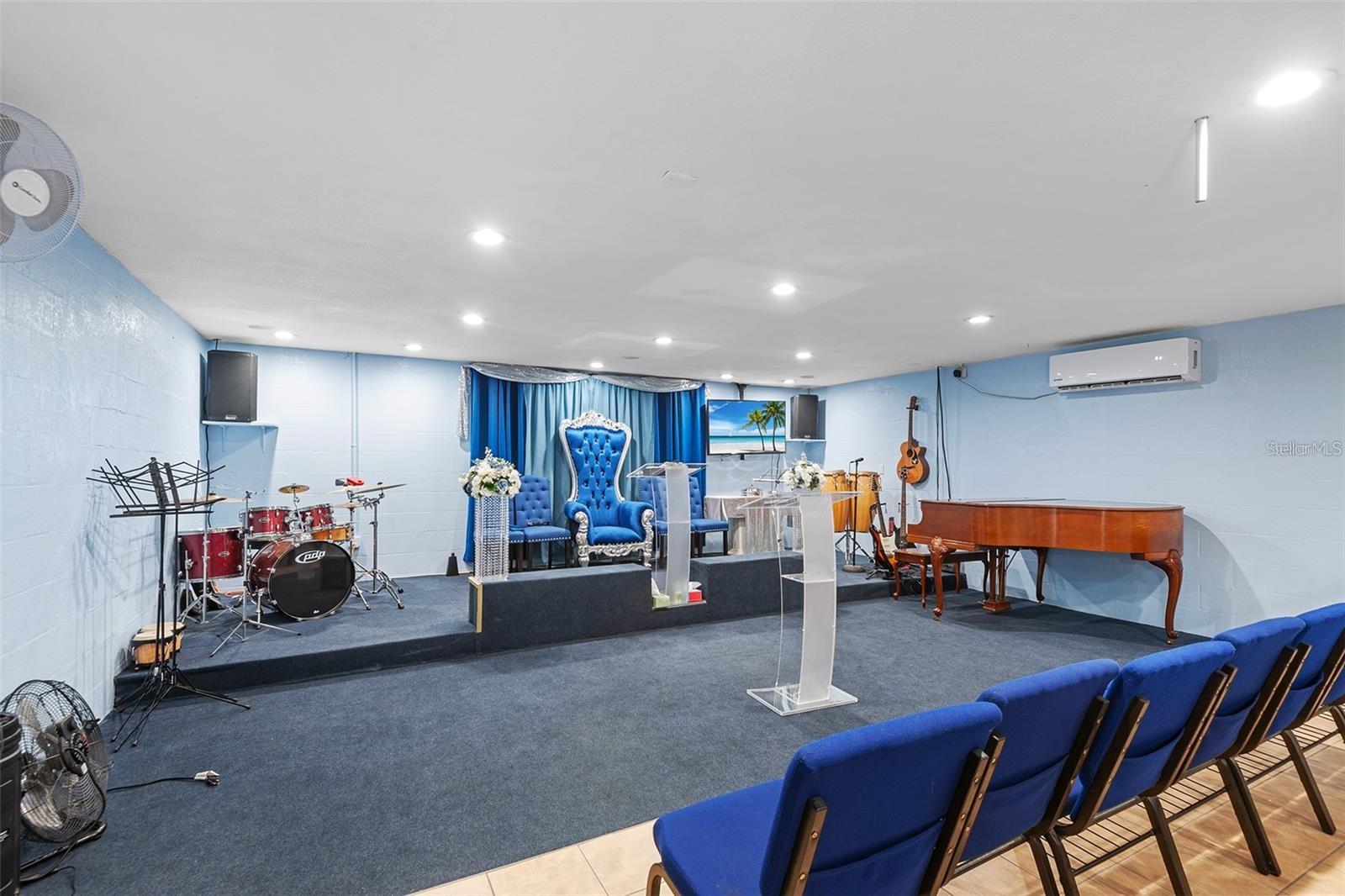 Image 34 of 44 For 954 Reynolds Road