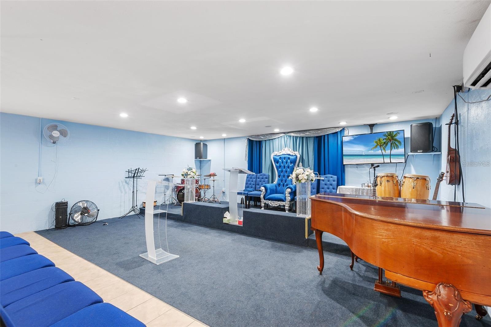 Image 35 of 44 For 954 Reynolds Road