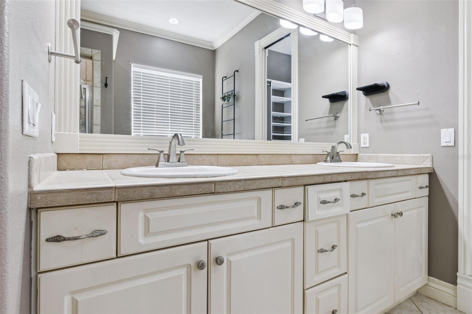 Image 47 of 58 For 673 Hart Lake Drive