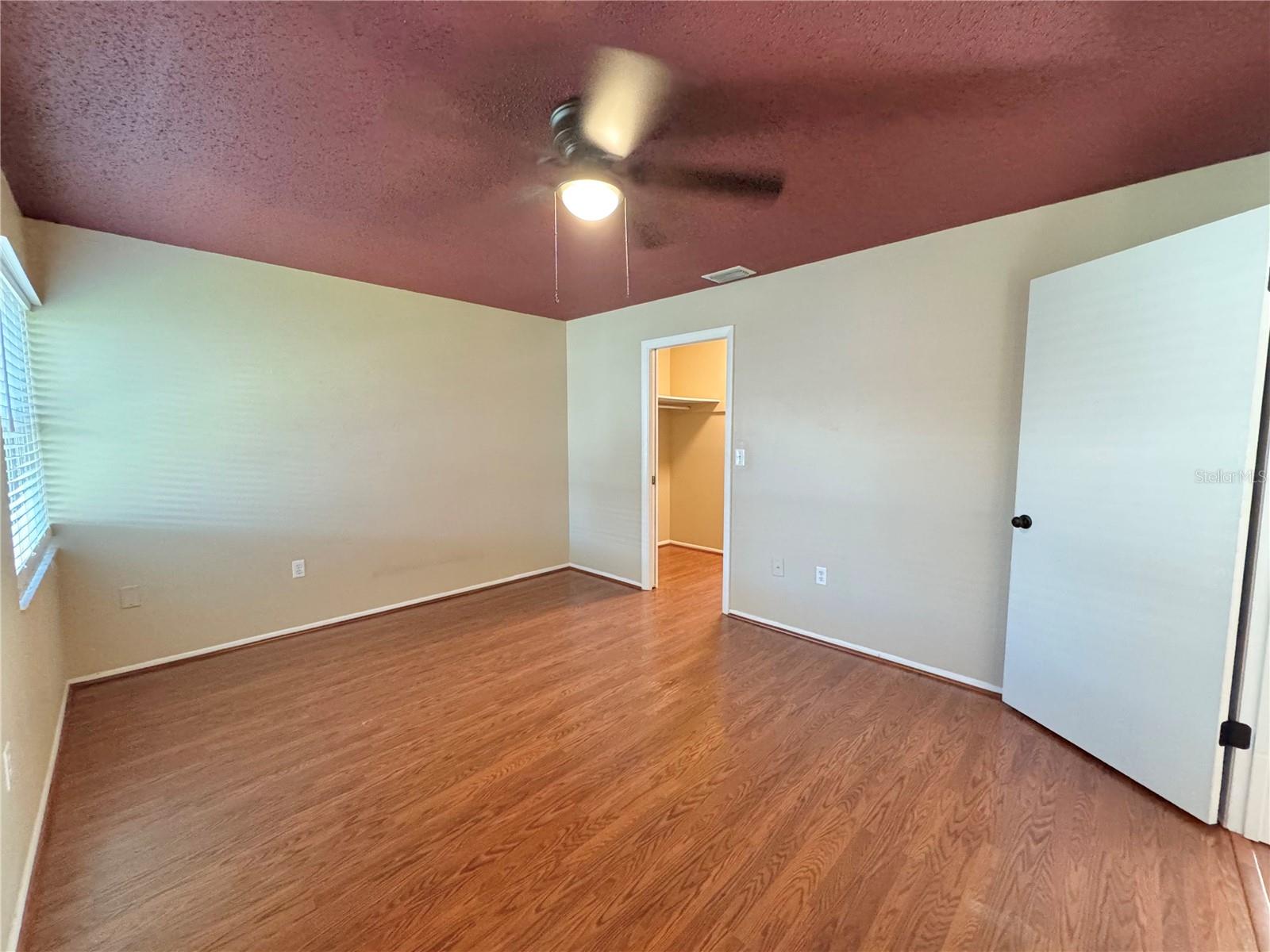 Image 15 of 37 For 1550 11th Street Ne D7