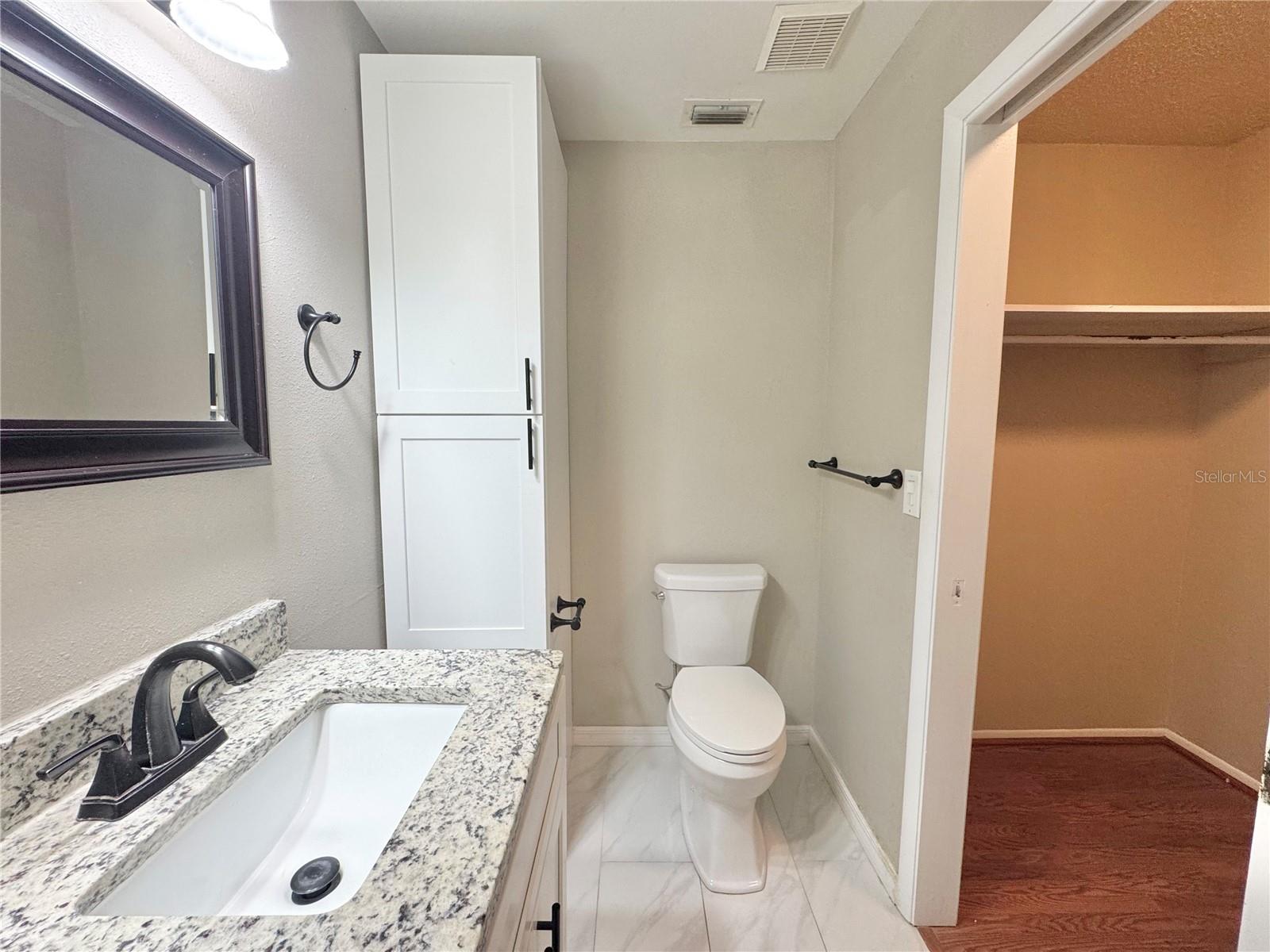 Image 19 of 37 For 1550 11th Street Ne D7