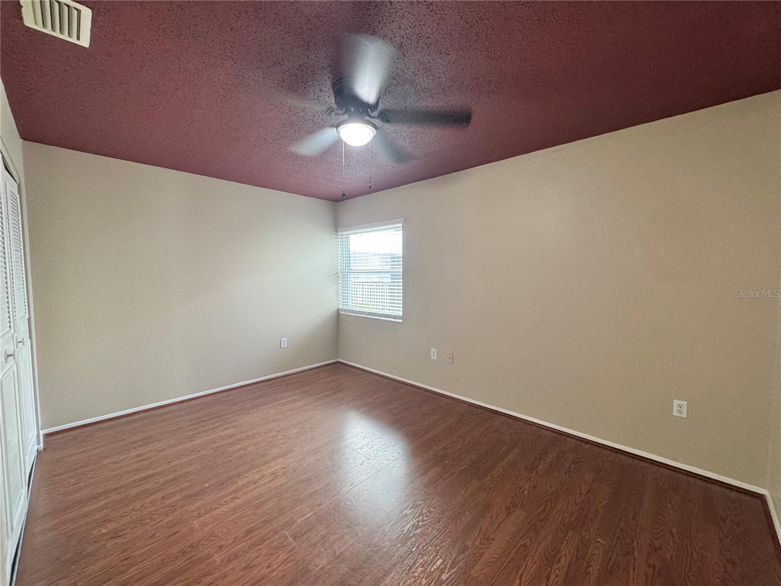 Image 21 of 37 For 1550 11th Street Ne D7