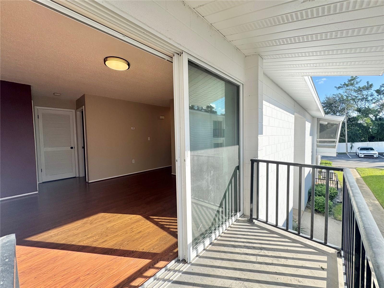 Image 25 of 37 For 1550 11th Street Ne D7