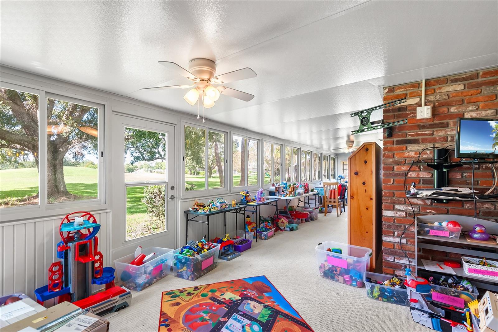 Image 21 of 32 For 241 Greenfield Road