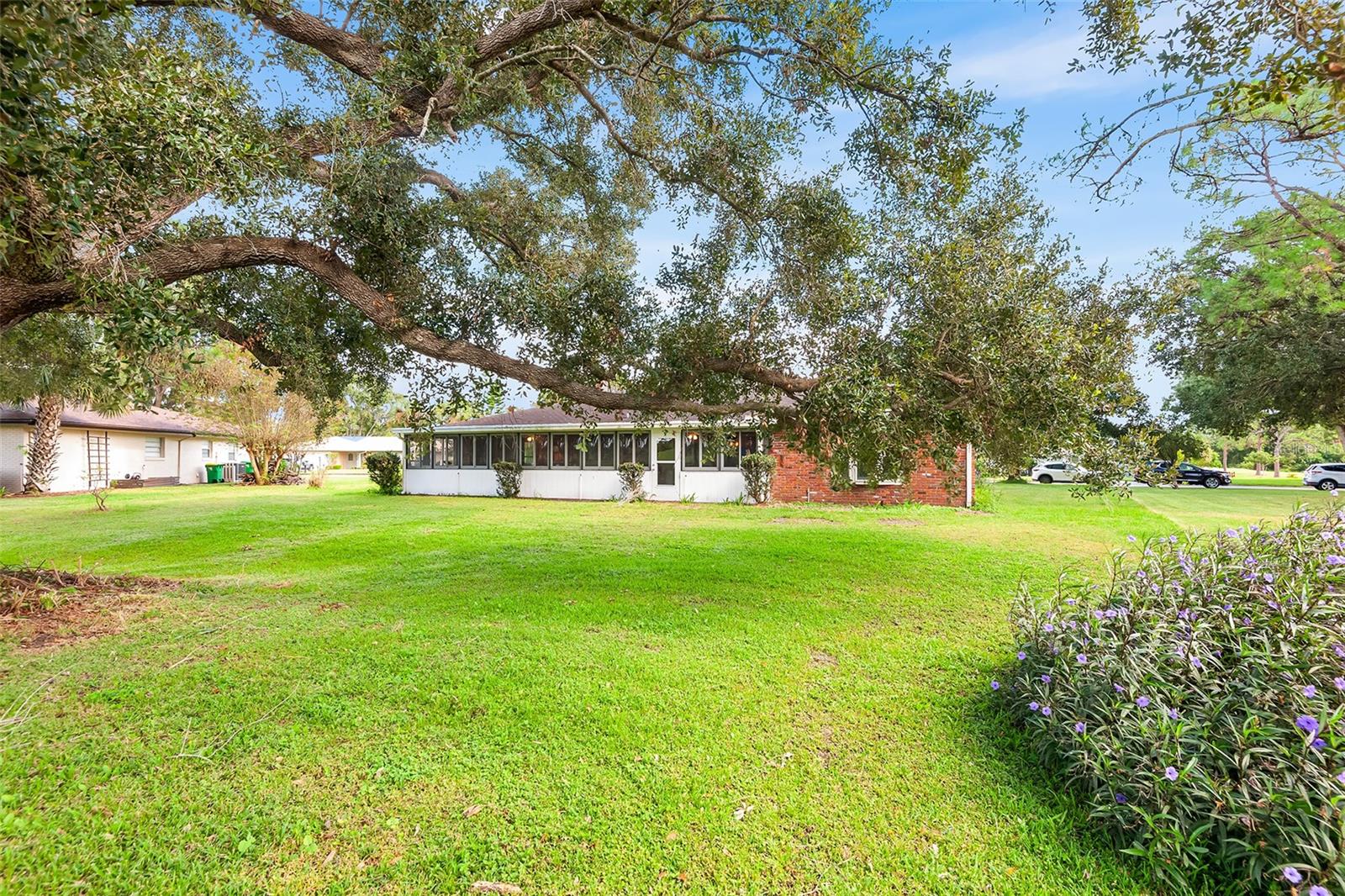 Image 28 of 32 For 241 Greenfield Road