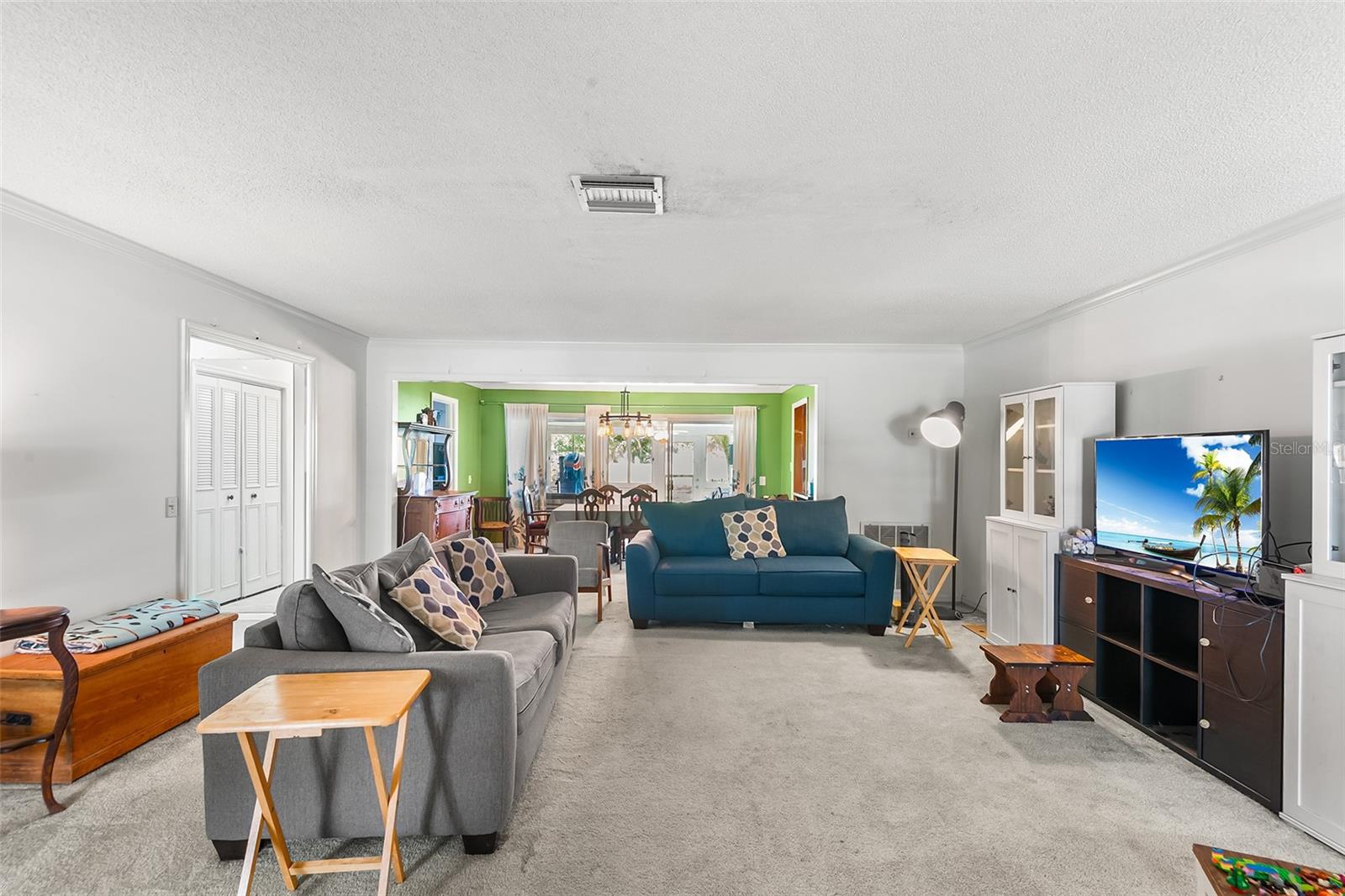 Image 4 of 32 For 241 Greenfield Road